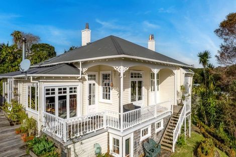 Photo of property in 9 Robertson Street, Russell, 0202