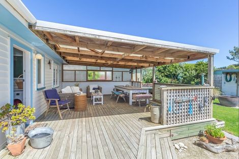 Photo of property in 78 Koputara Road, Himatangi Beach, Foxton, 4891