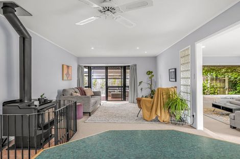 Photo of property in 46 Carter Drive, Pomare, Rotorua, 3015