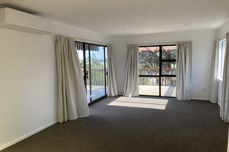 Photo of property in 11 Amerce Place, Highland Park, Auckland, 2010