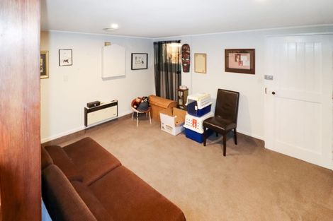 Photo of property in 52 Collins Avenue, Tawa, Wellington, 5028