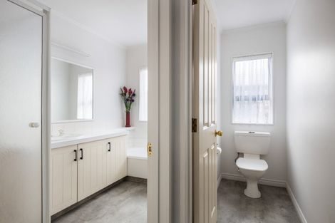 Photo of property in 4/49 Sackville Street, Fitzroy, New Plymouth, 4312