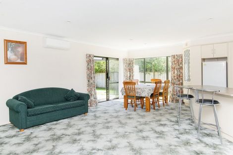 Photo of property in 1 Coulston Place, Riverdale, Gisborne, 4010