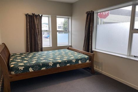 Photo of property in 2/41 Home Street, Mount Victoria, Wellington, 6011