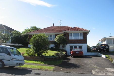 Photo of property in 55 La Trobe Street, Pakuranga Heights, Auckland, 2010