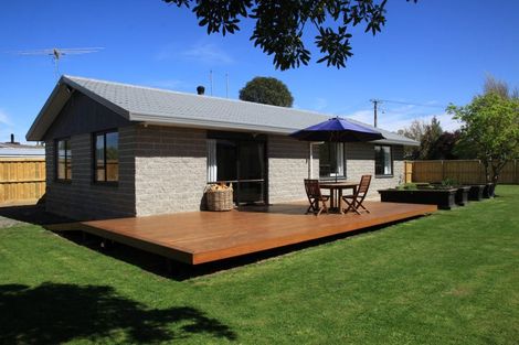 Photo of property in 10 Morris Road, Amberley, 7410