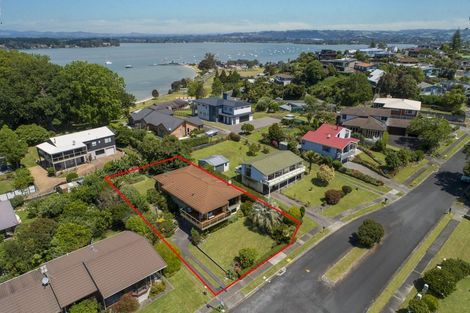 Photo of property in 12 Myrtle Drive, Omokoroa, 3114