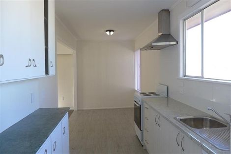 Photo of property in 3 Patts Avenue, Glendene, Auckland, 0602