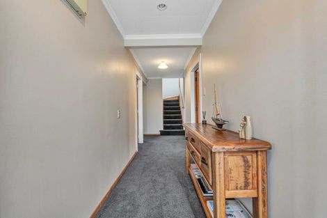 Photo of property in 377 Mangorei Road, Merrilands, New Plymouth, 4312