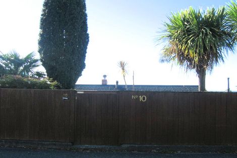 Photo of property in 10 Hukarere Road, Bluff Hill, Napier, 4110