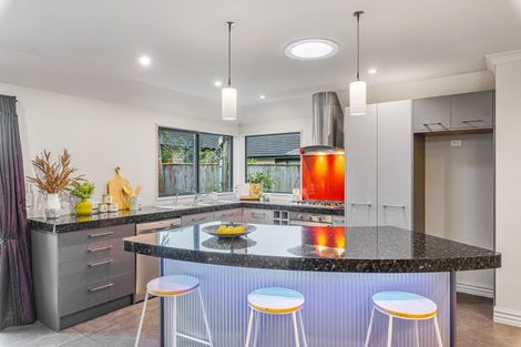 Photo of property in 18 Trusham Court, Paraparaumu, 5032