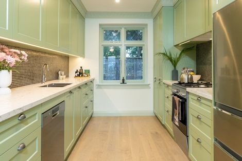 Photo of property in Hamilton Flats, 1/9 Hawker Street, Mount Victoria, Wellington, 6011