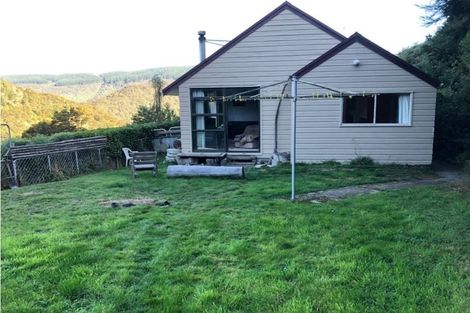 Photo of property in 16 Tui Terrace, Waipori Falls, Outram, 9073