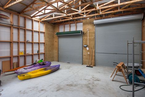 Photo of property in 33 Tombleson Road, Lake Rotoma, Rotorua, 3074