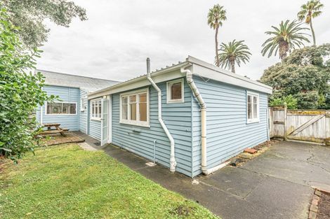 Photo of property in 1 Harrison Street, Whanganui, 4500