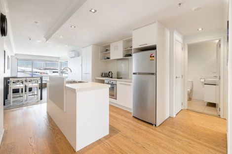 Photo of property in Algarve Apartments, 211/332 Maunganui Road, Mount Maunganui, 3116