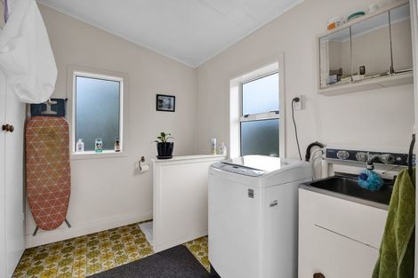 Photo of property in 53 Fantham Street, Hawera, 4610