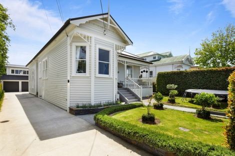 Photo of property in 9 Tui Glen Road, Birkenhead, Auckland, 0626