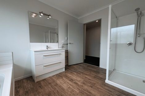 Photo of property in 21 Story Street, Foxton Beach, Foxton, 4815