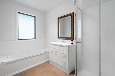 Photo of property in 40 Fairfax Crescent, Pyes Pa, Tauranga, 3112