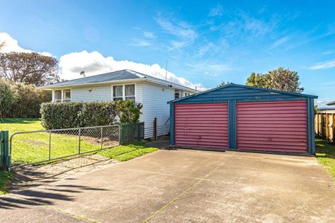 Photo of property in 10 Waitai Street, Castlecliff, Whanganui, 4501