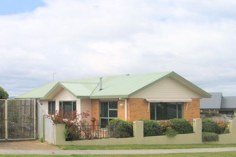 Photo of property in 10 The Grove, Nukuhau, Taupo, 3330