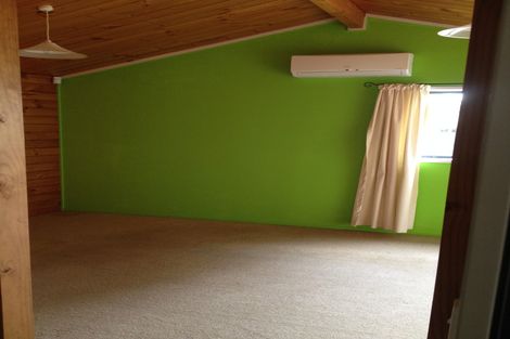 Photo of property in 87 Carnoustie Drive, Wattle Downs, Auckland, 2103