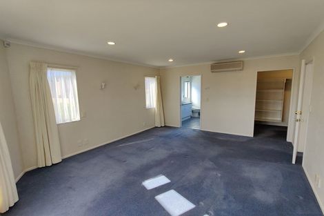 Photo of property in 8 Hattaway Avenue, Bucklands Beach, Auckland, 2012