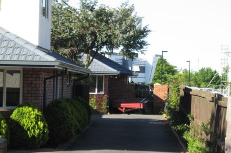 Photo of property in 408a Memorial Avenue, Burnside, Christchurch, 8053