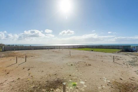 Photo of property in 21 Nancy Wake Place, Cable Bay, 0420