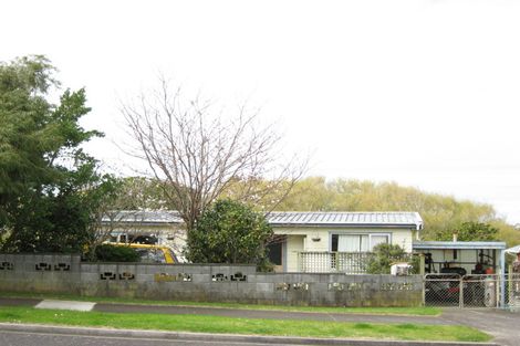 Photo of property in 28 Camellia Avenue, Bell Block, New Plymouth, 4312