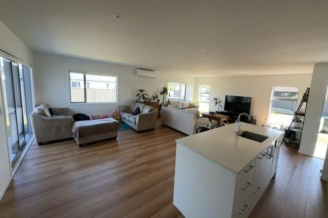 Photo of property in 4 George Yee Place, Taradale, Napier, 4112