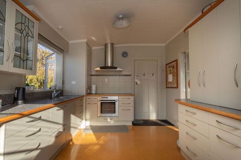 Photo of property in 24 Chamberlain Street, Dannevirke, 4930