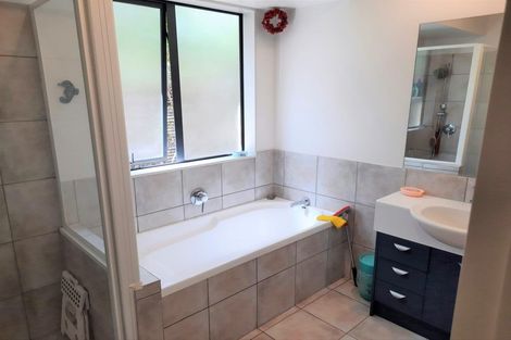 Photo of property in 28 Halyard Loop, Haruru, 0204