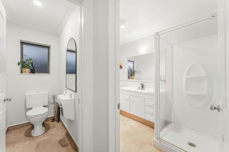 Photo of property in 37 Kahira Crescent, Papamoa Beach, Papamoa, 3118