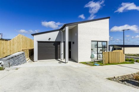 Photo of property in 1 Horokaka Street, Massey, Auckland, 0614