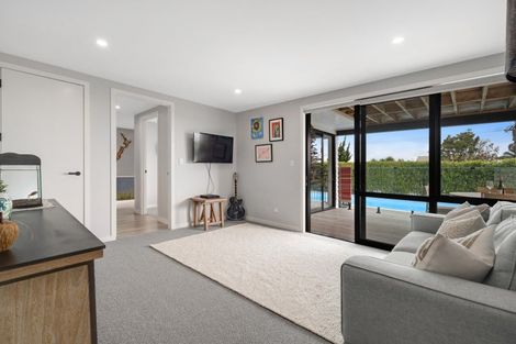 Photo of property in 167 Sandspit Road, Shelly Park, Auckland, 2014