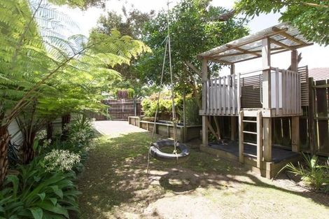 Photo of property in 22 St Michaels Avenue, Point Chevalier, Auckland, 1022