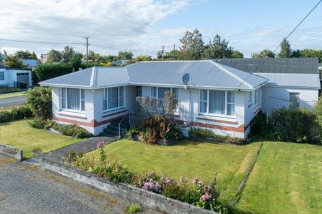 Photo of property in 27 Redan Street, Wyndham, 9831