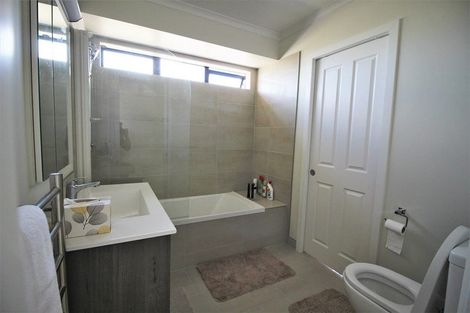 Photo of property in 84b Holland Road, Fairfield, Hamilton, 3214