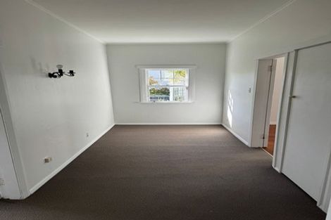 Photo of property in 2/5 Grove Road, Kelburn, Wellington, 6012