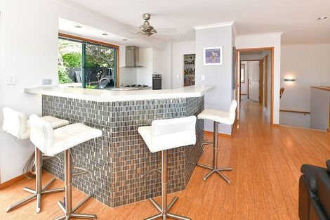 Photo of property in 21 Beach Road, Manly, Whangaparaoa, 0930