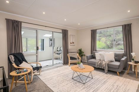 Photo of property in 42 Postgate Drive, Whitby, Porirua, 5024