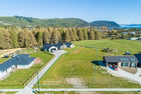 Photo of property in 6 Karaka Place, Kinloch, Taupo, 3377
