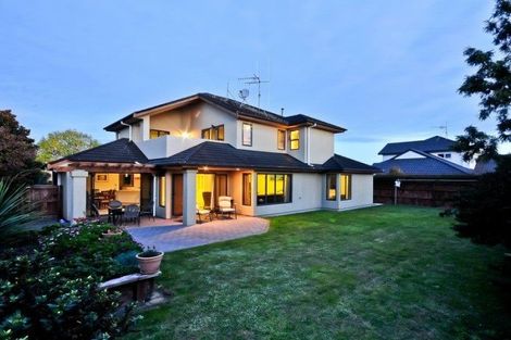 Photo of property in 8 Castlewold Place, Huntington, Hamilton, 3210