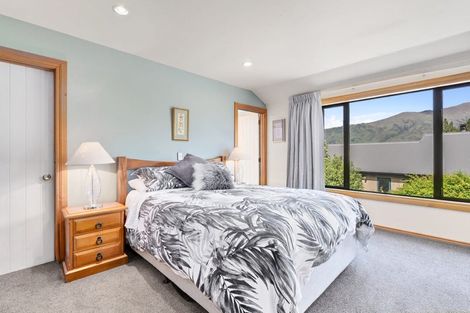Photo of property in 9 Totara Terrace, Wanaka, 9305