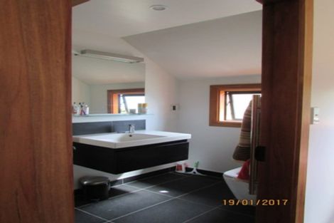 Photo of property in 140 Main Road, Allandale, Lyttelton, 8971