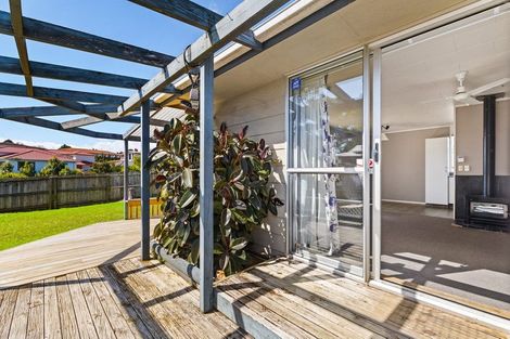 Photo of property in 56 Lavelle Road, Henderson, Auckland, 0612