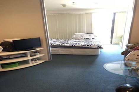 Photo of property in The Imperial Gardens Apartments, 707/135 Hobson Street, Auckland Central, Auckland, 1010