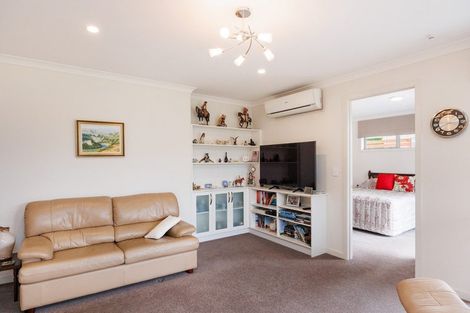 Photo of property in 8 Hanalin Drive, Marton, 4710